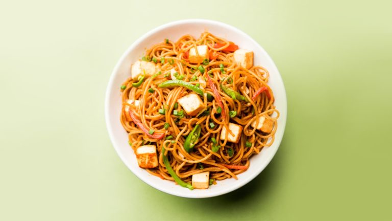 Chilli paneer noodles Shuddh Dairy
